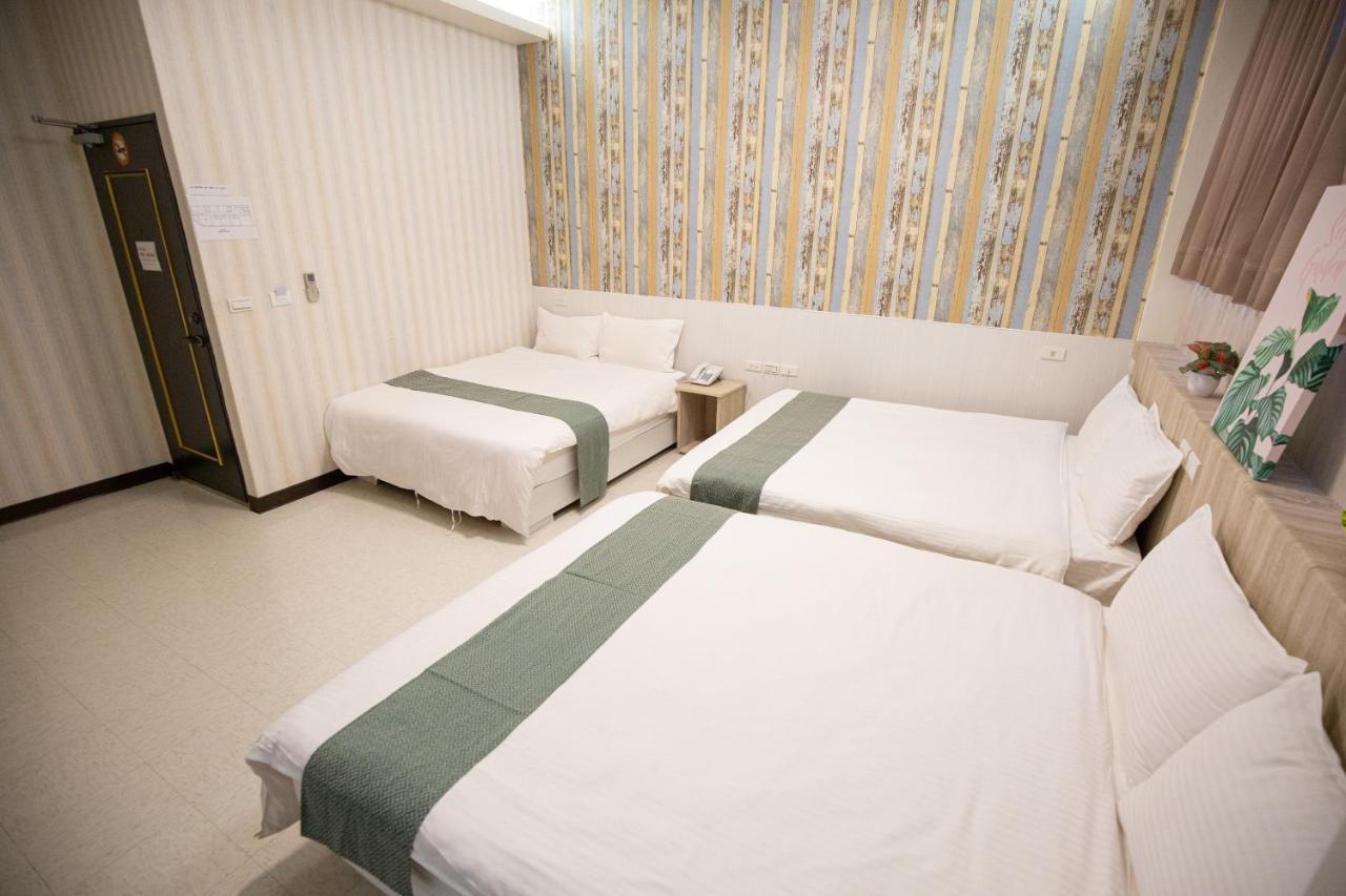 Jia-Jia Business Hotel Luodong Bagian luar foto