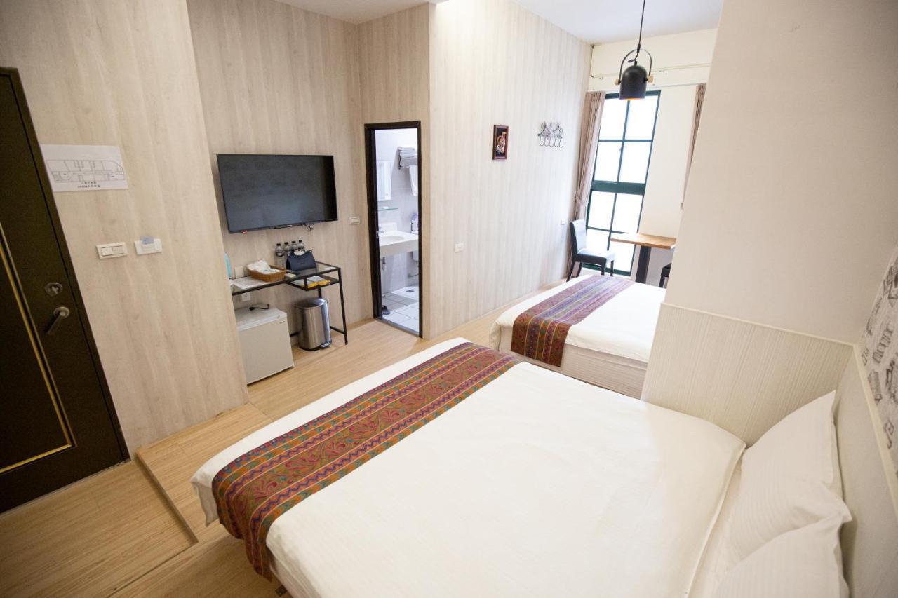 Jia-Jia Business Hotel Luodong Bagian luar foto