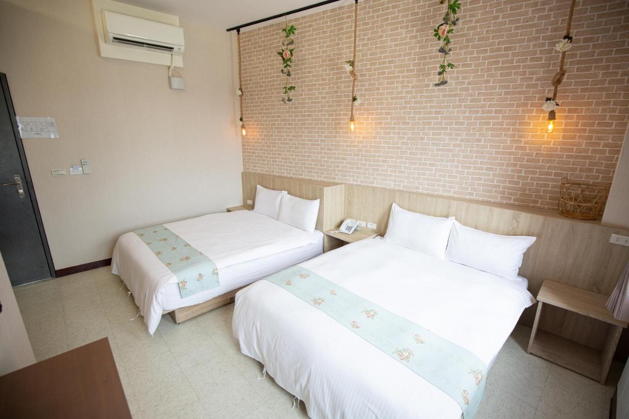 Jia-Jia Business Hotel Luodong Bagian luar foto