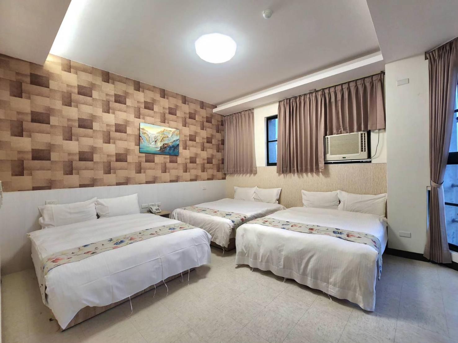 Jia-Jia Business Hotel Luodong Bagian luar foto
