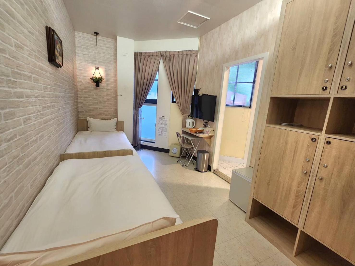 Jia-Jia Business Hotel Luodong Bagian luar foto